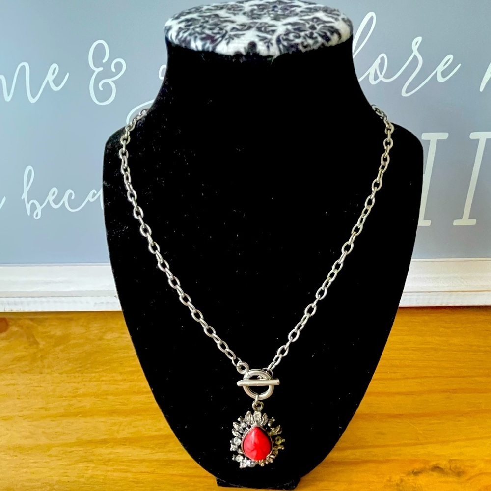 Silver tone Coral pear shaped Charm Toggle Necklace